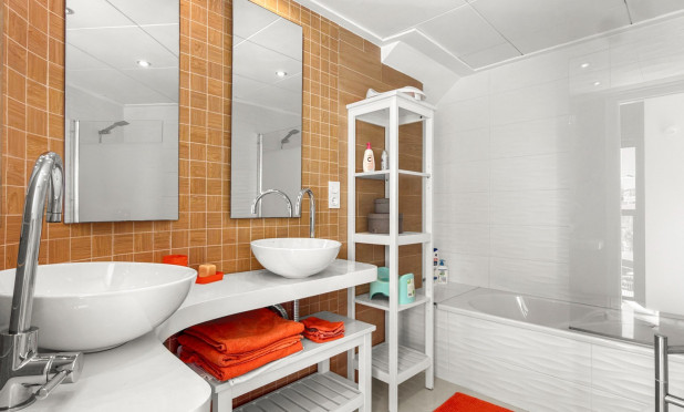 Wiederverkauf - Wohnung - Orihuela Costa - La Zenia