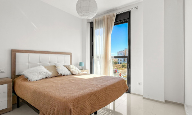 Wiederverkauf - Wohnung - Orihuela Costa - La Zenia
