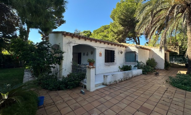 Resale - Villa - Orihuela Costa - Punta Prima