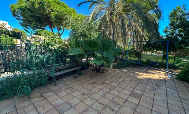 Resale - Villa - Orihuela Costa - Punta Prima