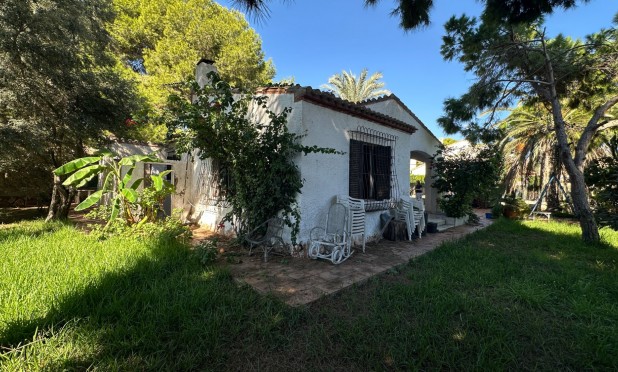 Resale - Villa - Orihuela Costa - Punta Prima