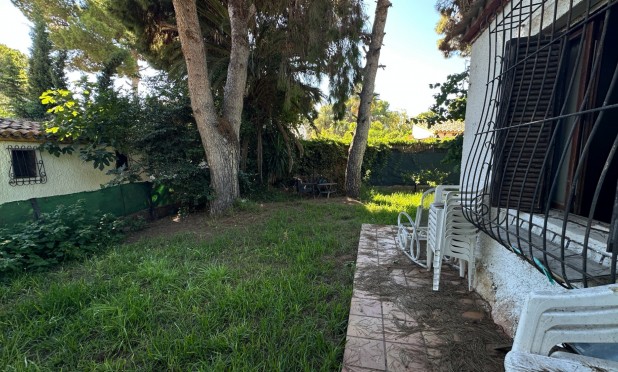 Resale - Villa - Orihuela Costa - Punta Prima