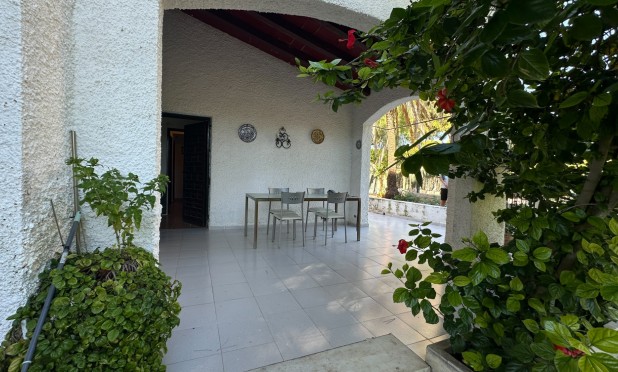 Resale - Villa - Orihuela Costa - Punta Prima