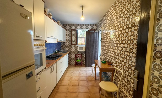 Resale - Villa - Orihuela Costa - Punta Prima