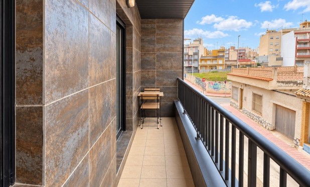 Resale - Apartment / flat - Torrevieja - La Mata