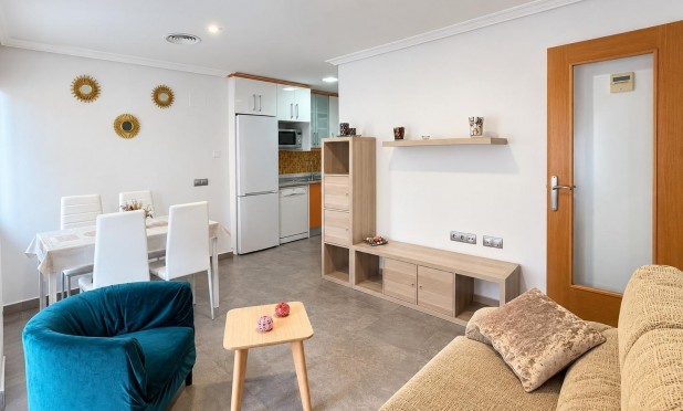 Resale - Apartment / flat - Torrevieja - La Mata
