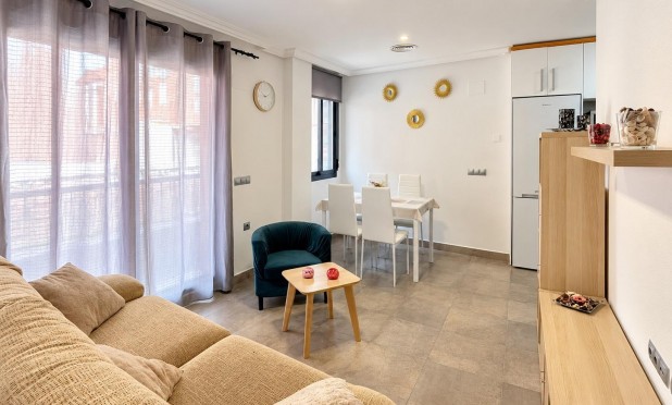 Resale - Apartment / flat - Torrevieja - La Mata