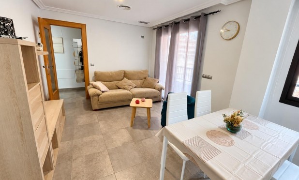 Resale - Apartment / flat - Torrevieja - La Mata