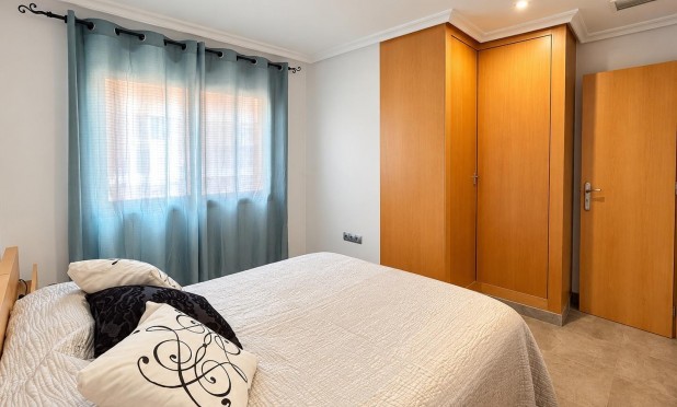 Resale - Apartment / flat - Torrevieja - La Mata
