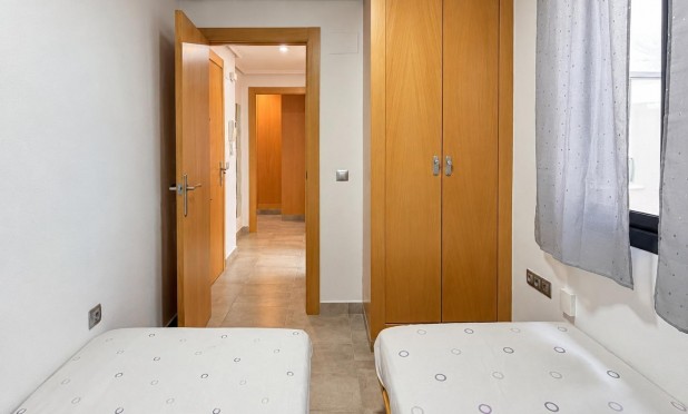 Resale - Apartment / flat - Torrevieja - La Mata