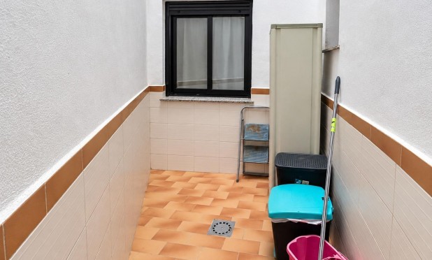 Resale - Apartment / flat - Torrevieja - La Mata