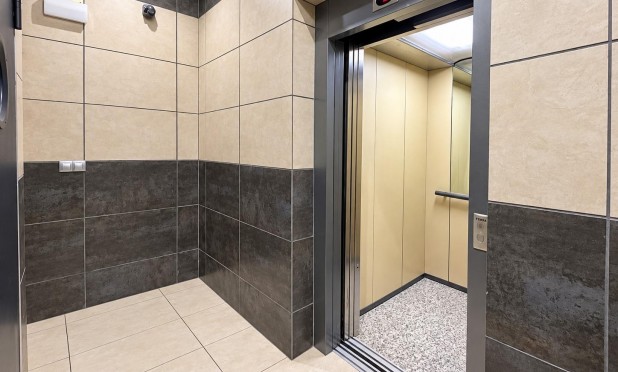 Resale - Apartment / flat - Torrevieja - La Mata