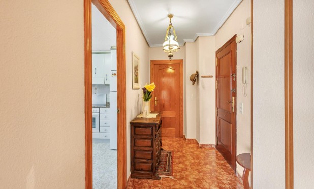 Resale - Apartment / flat - Torrevieja - Playa del Cura