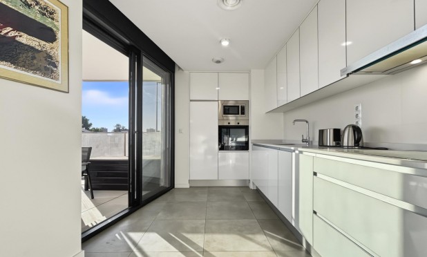 Resale - Apartment / flat - Dehesa de Campoamor - Campoamor