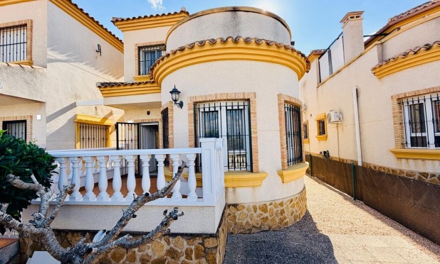 Herverkoop - Villa - Montesinos - La Herrada