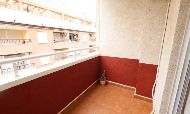 Resale - Apartment / flat - Torrevieja - Parque de las Naciones