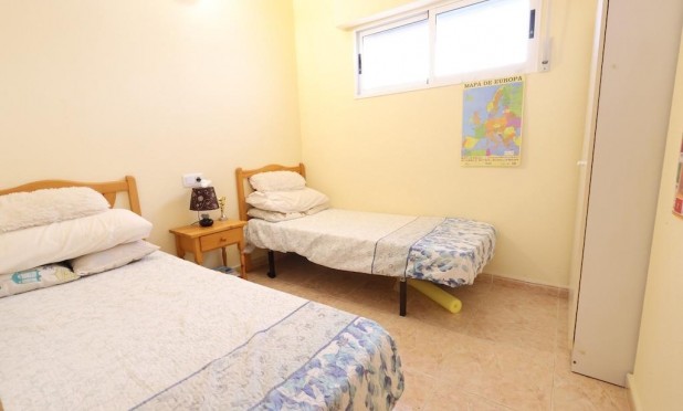 Resale - Apartment / flat - Torrevieja - Parque de las Naciones