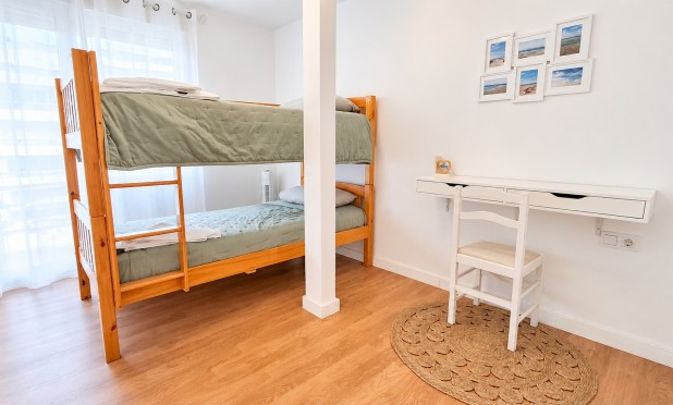 Resale - Apartment / Duplex - Torrevieja - Playa de los Locos