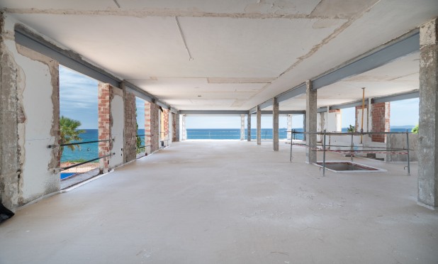 Resale - Villa / House - Orihuela Costa - Cabo Roig