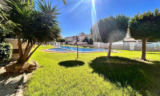 Resale - Apartment / flat - Torrevieja - Torreblanca
