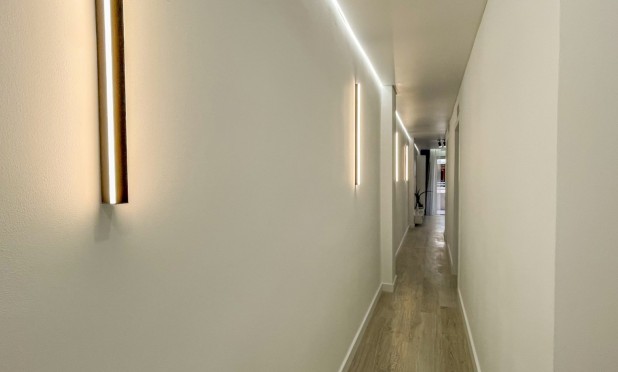 Resale - Apartment / flat - Torrevieja - El Acequión - Los Náufragos