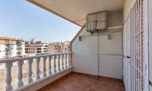Resale - Apartment / flat - Torrevieja - La Mata