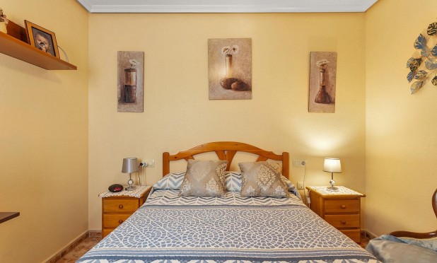Resale - Apartment / flat - Torrevieja - La Mata