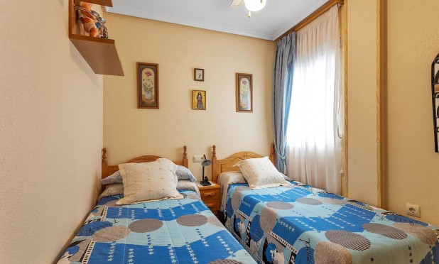 Resale - Apartment / flat - Torrevieja - La Mata