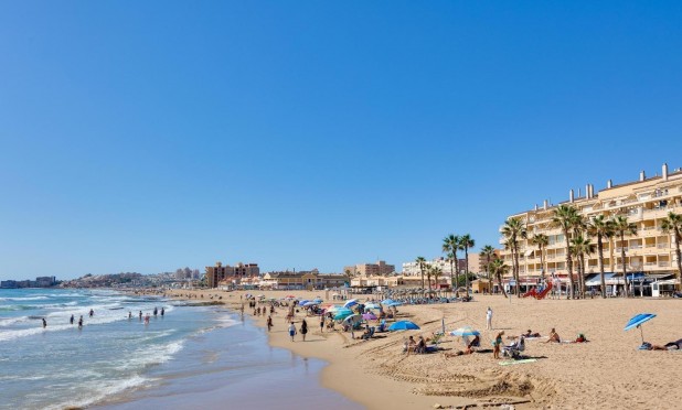 Resale - Apartment / flat - Torrevieja - La Mata