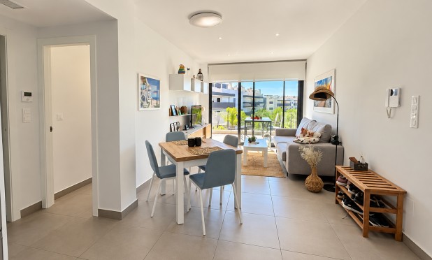 Resale - Apartment / flat - Orihuela - Villamartin