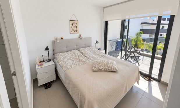 Resale - Apartment / flat - Orihuela - Villamartin