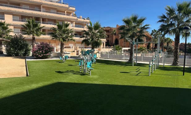 Resale - Apartment / flat - Orihuela - Villamartin