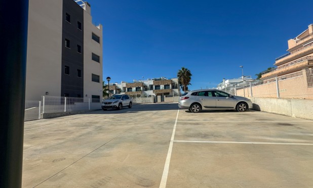 Resale - Apartment / flat - Orihuela - Villamartin
