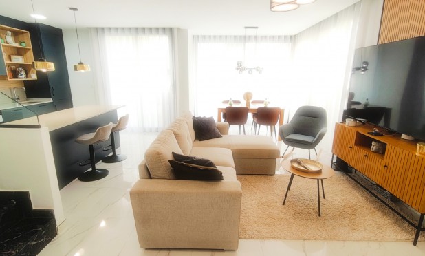 Resale - Villa - Los Montesinos - La Herrada