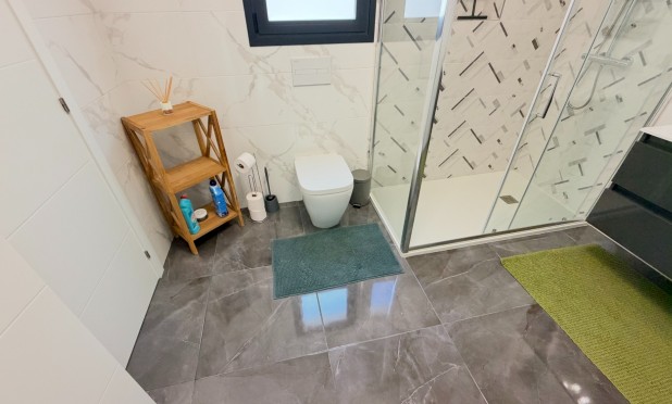 Resale - Villa - Los Montesinos - La Herrada