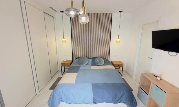 Resale - Villa - Los Montesinos - La Herrada