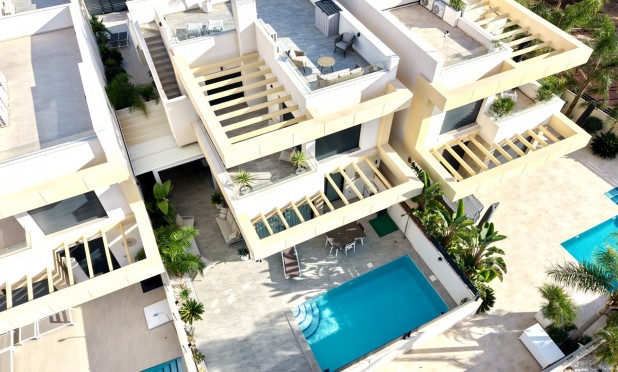 Resale - Villa - Los Montesinos - La Herrada