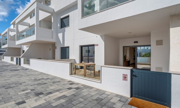 Resale - Apartment / flat - Orihuela Costa - Los Balcones