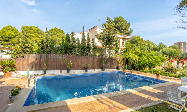 Resale - Villa - Orihuela Costa - Dehesa de campoamor