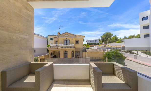 Reventa - Villa - Orihuela Costa - Urbanización Blue Lagoon y T-2 Filipinas Oeste