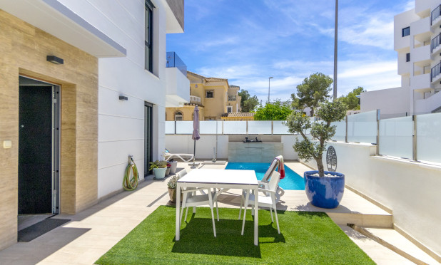 Reventa - Villa - Orihuela Costa - Urbanización Blue Lagoon y T-2 Filipinas Oeste