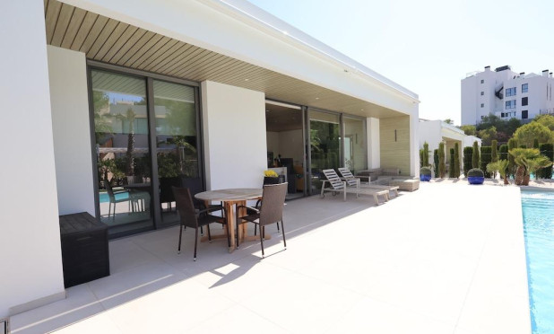 Reventa - Villa - San Miguel de Salinas - Las colinas golf and country club