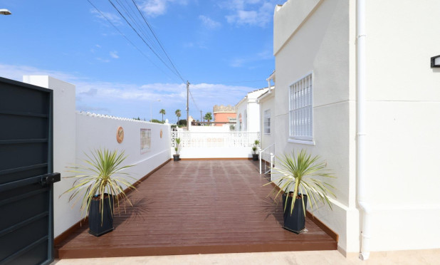 Resale - Villa - Torrevieja - San luis