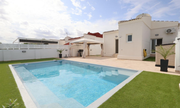 Wiederverkauf - Villa - Torrevieja - San luis