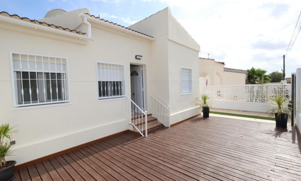 Resale - Villa - Torrevieja - San luis