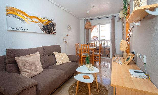 Wiederverkauf - Wohnung - Torrevieja - Centro