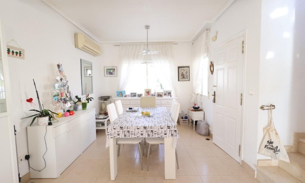 Reventa - Villa - Orihuela Costa - Playa Flamenca