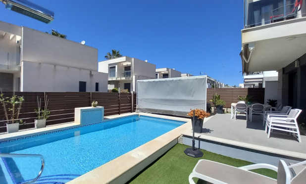 Herverkoop - Semi Detached Villa - Vistabella Golf