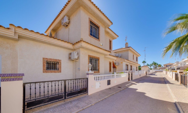 Revente - Villa - Orihuela Costa - Los Dolses