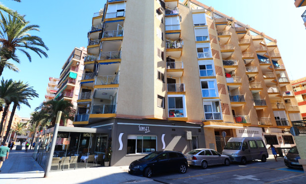 Resale - Apartment / flat - Torrevieja - Playa Del Cura